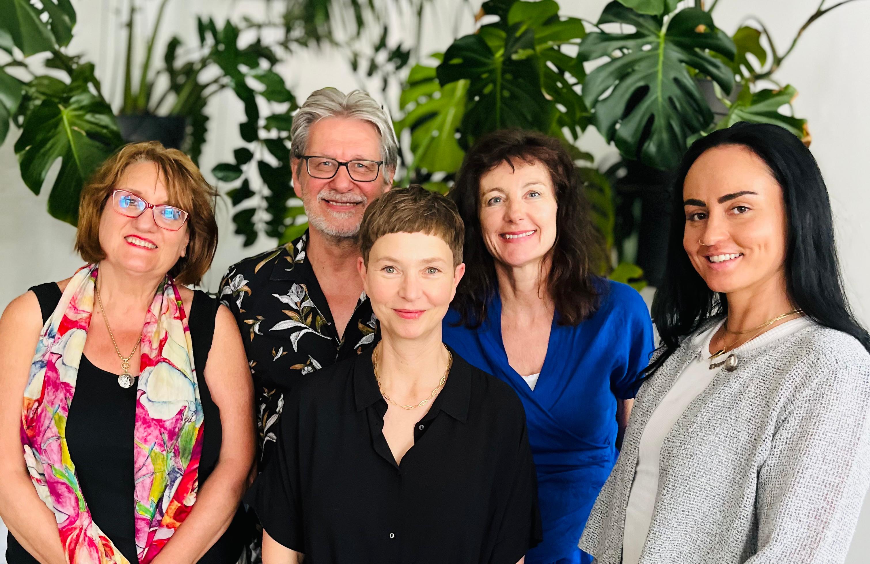 V.l.n.r.: Anne C. Schneider, Rafael Gil Brand, Birgit von Borstel, Silke Geisler, Anna-Sophia Rösche V.l.n.r.: Anne C. Schneider, Rafael Gil Brand, Birgit von Borstel, Silke Geisler, Anna-Sophia Rösche